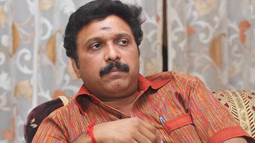 സോളാർ കേസ്; കെ.ബി. ഗണേഷ് കുമാറിനെ സി.ബി.ഐ ചോദ്യംചെയ്തു സോളാർ കേസ്; കെ.ബി. ഗണേഷ് കുമാറിനെ സി.ബി.ഐ ചോദ്യംചെയ്തു