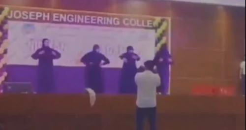 ശിരോവസ്ത്രം ധരിച്ച് ബോളിവുഡ് ഗാനത്തിനൊപ്പം നൃത്തംചെയ്തു; കർണാടകത്തിൽ നാല് എൻജിനിയറിംഗ് വിദ്യാർഥികൾക്ക് സസ്പൻഷൻ ശിരോവസ്ത്രം ധരിച്ച് ബോളിവുഡ് ഗാനത്തിനൊപ്പം നൃത്തംചെയ്തു; കർണാടകത്തിൽ നാല് എൻജിനിയറിംഗ് വിദ്യാർഥികൾക്ക് സസ്പൻഷൻ