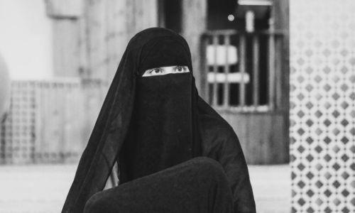 പൊതുസ്ഥലങ്ങളിൽ ജനുവരി ഒന്നുമുതൽ മുഖാവരണം നിരോധിക്കാനൊരുങ്ങി സ്വിറ്റ്സർലൻഡ് പൊതുസ്ഥലങ്ങളിൽ ജനുവരി ഒന്നുമുതൽ മുഖാവരണം നിരോധിക്കാനൊരുങ്ങി സ്വിറ്റ്സർലൻഡ്