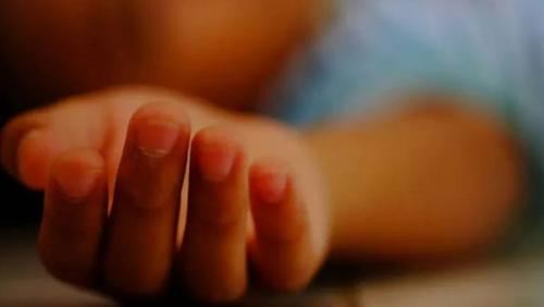 ശസ്ത്രക്രിയയ്ക്കിടെ നവജാതശിശുവിന്റെ തലവെട്ടി അമ്മയുടെ ഗർഭപാത്രത്തിൽ ഉപേക്ഷിച്ചു ശസ്ത്രക്രിയയ്ക്കിടെ നവജാതശിശുവിന്റെ തലവെട്ടി അമ്മയുടെ ഗർഭപാത്രത്തിൽ ഉപേക്ഷിച്ചു