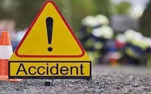 മലപ്പുറത്ത് കാറും ലോറിയും കൂട്ടിയിടിച്ച് ഒരാൾ മരിച്ചു മലപ്പുറത്ത് കാറും ലോറിയും കൂട്ടിയിടിച്ച് ഒരാൾ മരിച്ചു