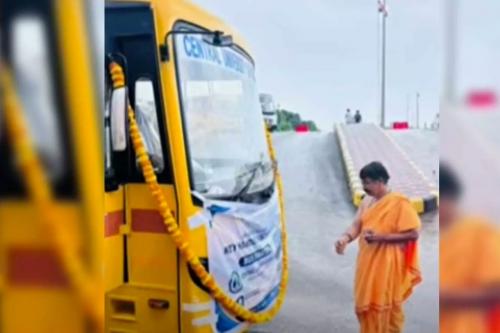 കേരളത്തിലെ കേന്ദ്ര സർവകലാശാലയിൽ വീണ്ടും പൂജ; ചട്ടങ്ങൾ ലംഘിച്ചതായി ആക്ഷേപം, വിദ്യാർത്ഥി സംഘടനകളുടെ പ്രതിഷേധം