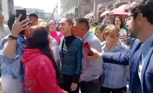 സുരക്ഷാ വീഴ്ച: മെക്സിക്കൻ പ്രസിഡന്റിനെ പൊതു വേദിയിൽ ചുംബിക്കാൻ ശ്രമം