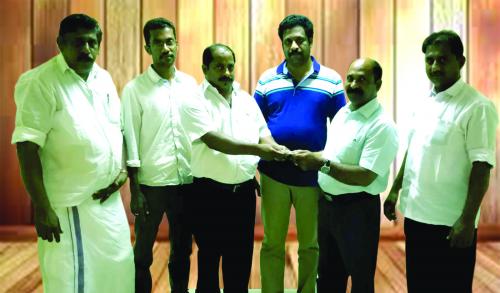 അഫ്സലിന് സഹാ­യം നൽ­കി