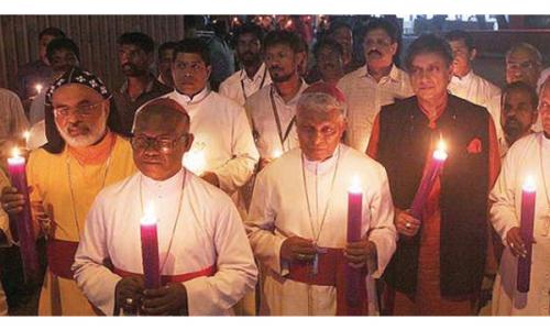 ഓഖി : പുനരധിവാസത്തിന് 100 കോടിയുടെ പദ്ധതി-യുമായി ലത്തീൻ അതി ഓഖി : പുനരധിവാസത്തിന് 100 കോടിയുടെ പദ്ധതി-യുമായി ലത്തീൻ അതി