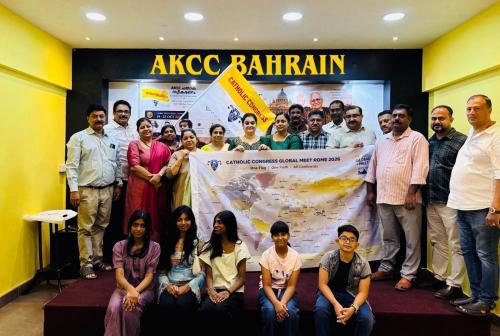 എ.കെ.സി.സി ആഗോള സമ്മേളനം: റോമിലേക്കുള്ള പതാക പ്രയാണത്തിന് ബഹ്‌റൈനിൽ സ്വീകരണം