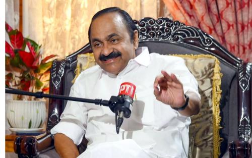 എല്ലാ തീരുമാനങ്ങളും എടുക്കുന്നത് പാർട്ടിയുമായി ആലോചിച്ച്; ദൈനംദിന ഭരണപരമായ കാര്യങ്ങളിൽ പാർട്ടിയുമായി ചർച്ച നടത്തേണ്ട യാതൊരു ആവശ്യവുമില്ല: വി.ഡി. സതീശൻ