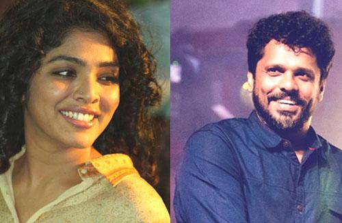 പ്രളയദുരിതാശ്വാസ ഫണ്ട് ആഷിഖും റീമയും സർക്കാരിന് നൽകിയില്ലെന്ന് ആരോപണം പ്രളയദുരിതാശ്വാസ ഫണ്ട് ആഷിഖും റീമയും സർക്കാരിന് നൽകിയില്ലെന്ന് ആരോപണം