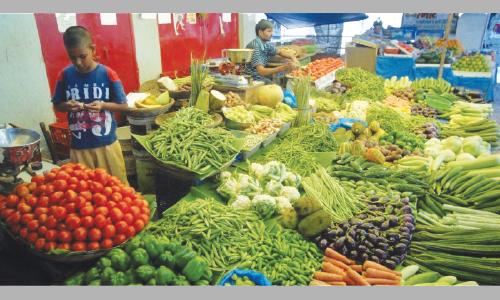 പച്ചക്കറി­ വി­ല കു­തി­ച്ചു­യരു­ന്നു­