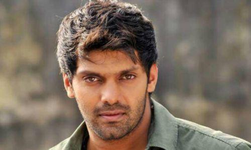 നടന് ആര്യയുടെ വീടുകളിലും സ്ഥാപനങ്ങളിലും ആദായ നികുതി വകുപ്പിന്റെ റെയ്ഡ് നടന് ആര്യയുടെ വീടുകളിലും സ്ഥാപനങ്ങളിലും ആദായ നികുതി വകുപ്പിന്റെ റെയ്ഡ്