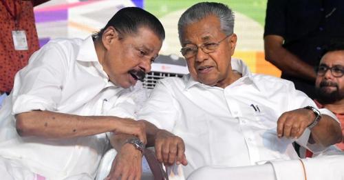 സിഎം രവീന്ദ്രനെയും പിഎം മനോജിനെയും കൈവിട്ട് പിണറായി വിജയൻ; പാർട്ടി തീരുമാനത്തിന് വഴങ്ങി