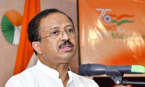 എന്ത് പ്രഹസനമാണ് സജീ’; മന്ത്രി സജി ചെറിയാനെതിരെ വി.മുരളീധരൻ എന്ത് പ്രഹസനമാണ് സജീ’; മന്ത്രി സജി ചെറിയാനെതിരെ വി.മുരളീധരൻ