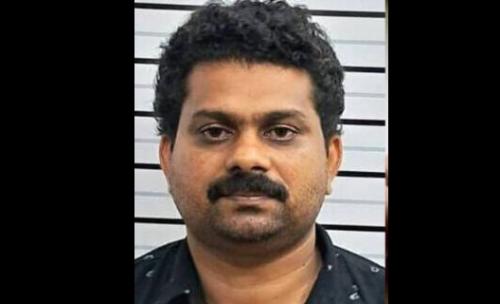 വിദ്യാർത്ഥിനിക്ക് വാട്ട്സ്ആപ്പിലൂടെ അശ്ലീല സന്ദേശമയച്ചു: പ്ലസ്ടു അദ്ധ്യാപകൻ പിടിയിൽ