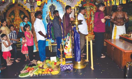 വി­ഷു­ക്കണി­ ഭക്തി­ സാ­ന്ദ്രമാ­യി­ : ആരാ­ധനാ­ലയങ്ങളിൽ വൻ തി­രക്ക്