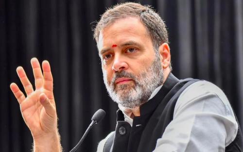 എംപി സ്ഥാനത്തുനിന്ന് അയോഗ്യനാക്കപ്പെട്ടത് എംപി സ്ഥാനത്തുനിന്ന് അയോഗ്യനാക്കപ്പെട്ടത്