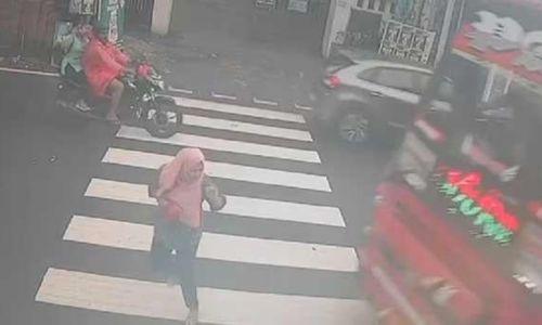 സീബ്രാലൈനില്വച്ച് വിദ്യാര്ഥിനിയെ ബസിടിച്ച സംഭവം; ഡ്രൈവര്ക്കെതിരേ കേസ് സീബ്രാലൈനില്വച്ച് വിദ്യാര്ഥിനിയെ ബസിടിച്ച സംഭവം; ഡ്രൈവര്ക്കെതിരേ കേസ്