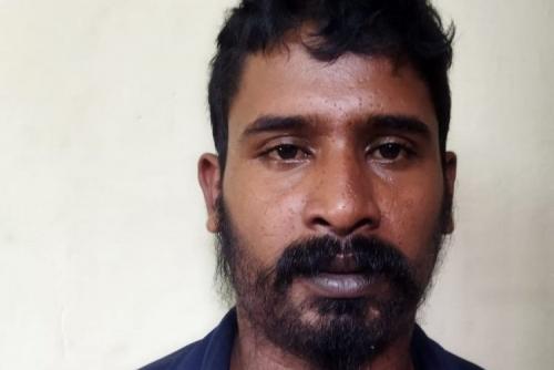 10 ലക്ഷം തിരികെ നൽകിയില്ല; കൊല്ലത്ത് പതിനാലുകാരനെ തട്ടിക്കൊണ്ടുപോയി; ബന്ധു പിടിയിൽ 10 ലക്ഷം തിരികെ നൽകിയില്ല; കൊല്ലത്ത് പതിനാലുകാരനെ തട്ടിക്കൊണ്ടുപോയി; ബന്ധു പിടിയിൽ