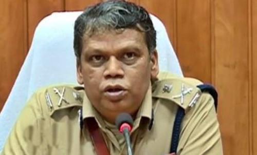 യുവതികൾ മലകയറിയാൽ വേണ്ട നടപടി സ്വീകരിക്കുമെന്നു ഡി.ജി.പി ലോക്നാഥ് ബെഹ്റ യുവതികൾ മലകയറിയാൽ വേണ്ട നടപടി സ്വീകരിക്കുമെന്നു ഡി.ജി.പി ലോക്നാഥ് ബെഹ്റ