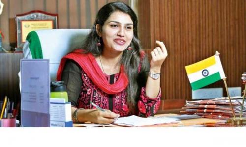 കേരളത്തിൽ നാല് കളക്ടർമാർക്ക് സ്ഥലം മാറ്റം; രേണുരാജ് ഇനി വയനാട് കളക്ടർ കേരളത്തിൽ നാല് കളക്ടർമാർക്ക് സ്ഥലം മാറ്റം; രേണുരാജ് ഇനി വയനാട് കളക്ടർ