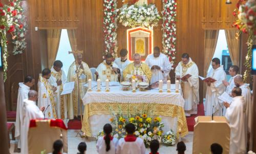 ഗൾഫ് മേഖലയിലെ ആദ്യ വികാരിയേറ്റ് തീർത്ഥാടന കേന്ദ്രമായി തിരുഹൃദയ ദേവാലയം