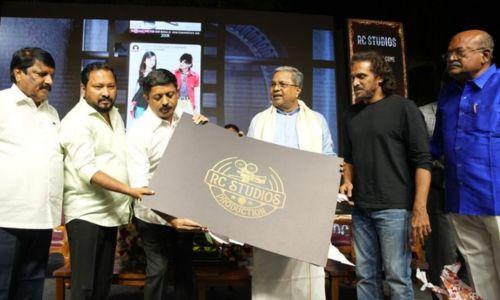 400 കോടി മുതൽ മുടക്കിൽ 5 പാൻ ഇന്ത്യൻ സിനിമകളുമായി സംവിധായകൻ ആർ. ചന്ദ്രു 400 കോടി മുതൽ മുടക്കിൽ 5 പാൻ ഇന്ത്യൻ സിനിമകളുമായി സംവിധായകൻ ആർ. ചന്ദ്രു