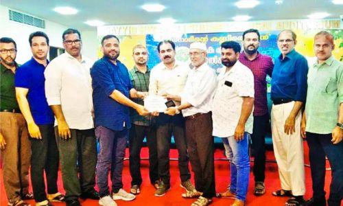 വയനാട് ദുരിതാശ്വാസ ഫണ്ട് ; മുഹറഖ് കെ.എം.സി.സി 1111 ദീനാർ കൈമാറി വയനാട് ദുരിതാശ്വാസ ഫണ്ട് ; മുഹറഖ് കെ.എം.സി.സി 1111 ദീനാർ കൈമാറി