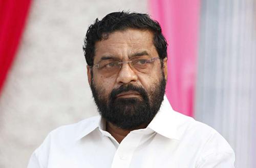 കു​റ്റ​വാ​ളി​യെ​ന്ന് തെ​ളി​യുംവ​രെ ഗ​ൺ​മാ​ൻ ത​നി​ക്കൊ​പ്പം ഉ​ണ്ടാ​കു​ം