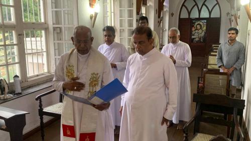 എറണാകുളം അങ്കമാലി അതിരൂപത മെത്രാപ്പൊലീത്തൻ വികാരി ബിഷപ്പ് ആന്റണി കരിയിലിനെ മാറ്റി എറണാകുളം അങ്കമാലി അതിരൂപത മെത്രാപ്പൊലീത്തൻ വികാരി ബിഷപ്പ് ആന്റണി കരിയിലിനെ മാറ്റി
