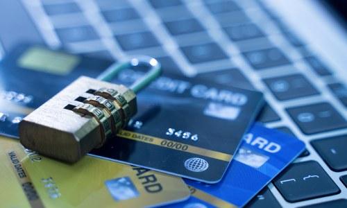 മോഷ്ടിച്ച ബാങ്ക് കാർഡ് ഉപയോഗിച്ച് ലക്ഷങ്ങളുടെ തട്ടിപ്പ്: രണ്ട് പേർക്ക് ബഹ്‌റൈനിൽ തടവും നാടുകടത്തലും