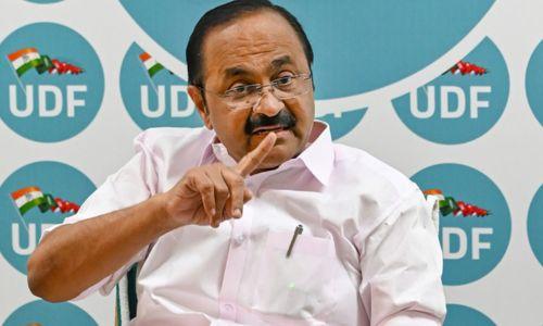 ആരോഗ്യ രംഗത്തെ മന്ത്രി വെന്റിലേറ്ററിലാക്കി; പ്രതിപക്ഷനേതാവ് ആരോഗ്യ രംഗത്തെ മന്ത്രി വെന്റിലേറ്ററിലാക്കി; പ്രതിപക്ഷനേതാവ്