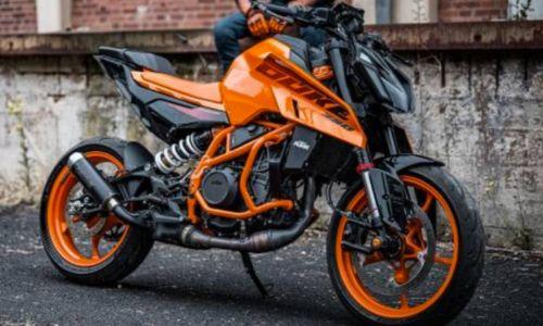 കിടിലോൽ കിടിലന് ലുക്കിൽ KTM 390 ഡ്യൂക്ക് കിടിലോൽ കിടിലന് ലുക്കിൽ KTM 390 ഡ്യൂക്ക്