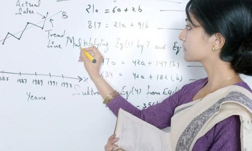 തുല്യതാ­ സർ‍­ട്ടി­ഫി­ക്കറ്റിൽ‍ അപാ­കത : യു.­എ.ഇയിൽ അദ്ധ്യാ­പകർ‍­ക്ക് ജോ­ലി­ നഷ്ടപ്പെ­ടു­ന്നു­