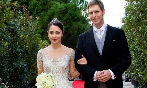 അൽബേനിയ രാജകുമാരനും രാജ്ഞിയും വേർപിരിയുന്നു