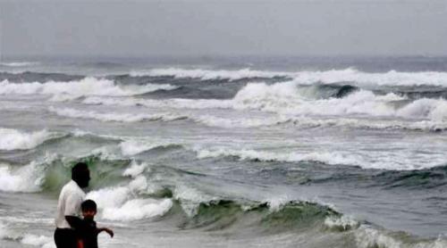 മാൻഡസ് ചുഴലിക്കാറ്റ്; തമിഴ് നാട്ടിൽ വൻ നാശനഷ്ടം