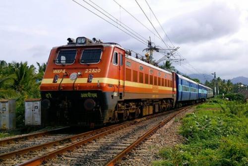 കേരളത്തിന് റെയിൽവേയുടെ വമ്പൻ ഓണ സമ്മാനം; 100 സ്പെഷൽ ട്രെയിനുകൾ പ്രഖ്യാപിച്ചു