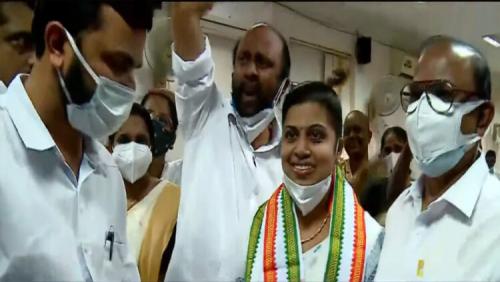 കോട്ടയം നഗരസഭയിൽ യുഡിഎഫിന്റെ ബിൻസി സെബാസ്റ്റ്യൻ ചെയർപേഴ്സൺ കോട്ടയം നഗരസഭയിൽ യുഡിഎഫിന്റെ ബിൻസി സെബാസ്റ്റ്യൻ ചെയർപേഴ്സൺ