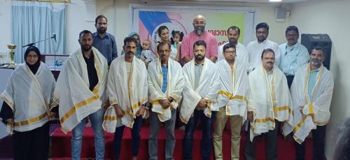 വെൽകെയർ, മെഡ് കെയർ പ്രവർത്തകരെ ആദരിച്ചു വെൽകെയർ, മെഡ് കെയർ പ്രവർത്തകരെ ആദരിച്ചു