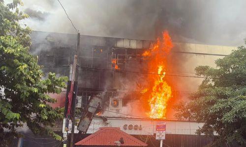 കോഴിക്കോട് തീപിടുത്തം; ജില്ലാ കളക്ടറോട് റിപ്പോർട്ട് തേടി ചീഫ് സെക്രട്ടറി കോഴിക്കോട് തീപിടുത്തം; ജില്ലാ കളക്ടറോട് റിപ്പോർട്ട് തേടി ചീഫ് സെക്രട്ടറി