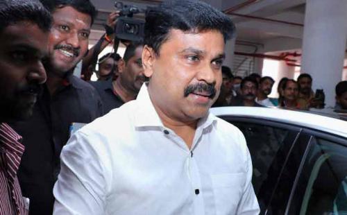നടിയെ ആക്രമിച്ച കേസ്: വിചാരണയ്ക്കുള്ള സ്റ്റേ നീട്ടി