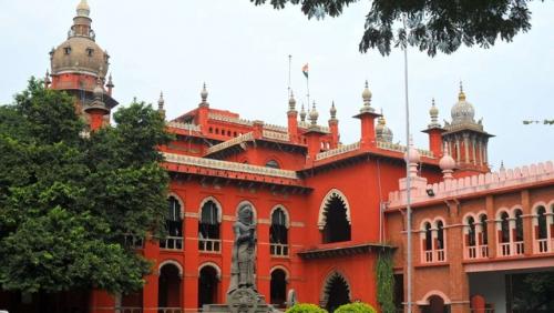 അശ്ലീല സ്വഭാവമുള്ള പരസ്യങ്ങൾക്ക് കോടതിയുടെ വിലക്ക്