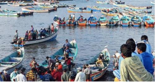 വിഴിഞ്ഞത്ത് മൽസ്യത്തൊഴിലാളികൾ നടത്തുന്ന സമരം ശക്തം വിഴിഞ്ഞത്ത് മൽസ്യത്തൊഴിലാളികൾ നടത്തുന്ന സമരം ശക്തം