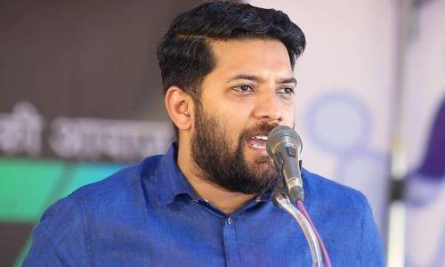 കുഴൽപ്പണക്കടത്ത് കേസ് പ്രതി രാജ്യസ്നേഹം പഠിപ്പിക്കാൻ വരേണ്ട'; കെ സുരേന്ദ്രനെതിരെ ഷാഫി പറമ്പിൽ കുഴൽപ്പണക്കടത്ത് കേസ് പ്രതി രാജ്യസ്നേഹം പഠിപ്പിക്കാൻ വരേണ്ട'; കെ സുരേന്ദ്രനെതിരെ ഷാഫി പറമ്പിൽ