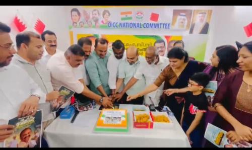 വി.ഡി. സതീശന് അഭിവാദ്യമർപ്പിച്ച് ഒഐസിസി പത്തനംതിട്ട ജില്ലാ കമ്മിറ്റി; യുഡിഎഫ് വിജയം ആഘോഷിച്ചു