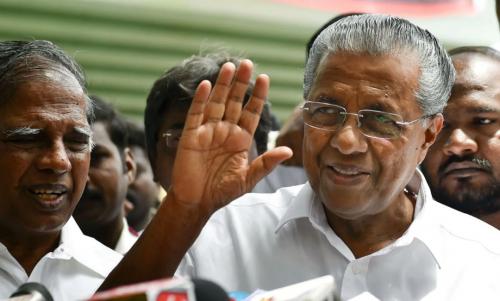 സുരക്ഷയ്ക്ക് കൂടുതൽ പൊലീസുകാർ ഇല്ല, ചാലിശേരിയിൽ മുഖ്യമന്ത്രി എത്തുക ഹെലികോപ്റ്ററിൽ സുരക്ഷയ്ക്ക് കൂടുതൽ പൊലീസുകാർ ഇല്ല, ചാലിശേരിയിൽ മുഖ്യമന്ത്രി എത്തുക ഹെലികോപ്റ്ററിൽ