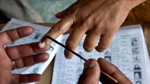 യുപി തിരഞ്ഞെടുപ്പ് മാറ്റി വയ്ക്കില്ലെന്ന് തിര. കമ്മീഷൻ യുപി തിരഞ്ഞെടുപ്പ് മാറ്റി വയ്ക്കില്ലെന്ന് തിര. കമ്മീഷൻ