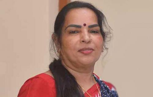 ഐഫോണ്‍ വിവാദം; വിനോദിനി ബാലകൃഷ്‍ണന് വീണ്ടും കസ്റ്റംസ് നോട്ടീസ്