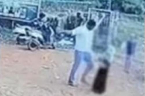 കാസർഗോഡ് മഞ്ചേശ്വരത്ത് ഒമ്പത് വയസുകാരി ആക്രമിക്കപ്പെട്ട സംഭവത്തിൽ പ്രതികരണവുമായി കുട്ടിയുടെ ബന്ധുക്കൾ കാസർഗോഡ് മഞ്ചേശ്വരത്ത് ഒമ്പത് വയസുകാരി ആക്രമിക്കപ്പെട്ട സംഭവത്തിൽ പ്രതികരണവുമായി കുട്ടിയുടെ ബന്ധുക്കൾ