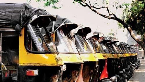 ഓട്ടോ ടാക്സി പണിമുടക്ക് മാറ്റിച്ചു ഓട്ടോ ടാക്സി പണിമുടക്ക് മാറ്റിച്ചു