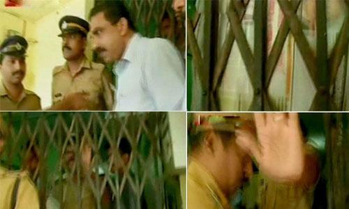 കോഴിക്കോട് ജില്ലാ കോടതിയിലും മാധ്യമപ്രവര്ത്തകര്ക്ക് വിലക്ക് കോഴിക്കോട് ജില്ലാ കോടതിയിലും മാധ്യമപ്രവര്ത്തകര്ക്ക് വിലക്ക്