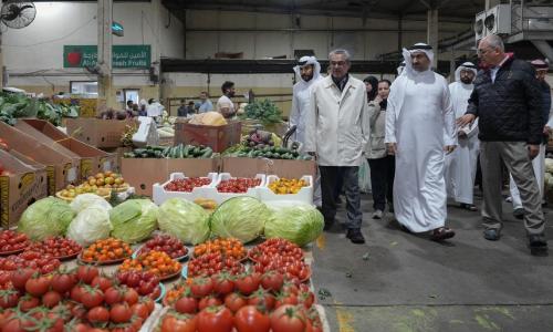 വിപണിയിൽ കർശന നിരീക്ഷണം; സെൻട്രൽ മാർക്കറ്റ് സന്ദർശിച്ച് ബഹ്റൈൻ വാണിജ്യമന്ത്രി 
